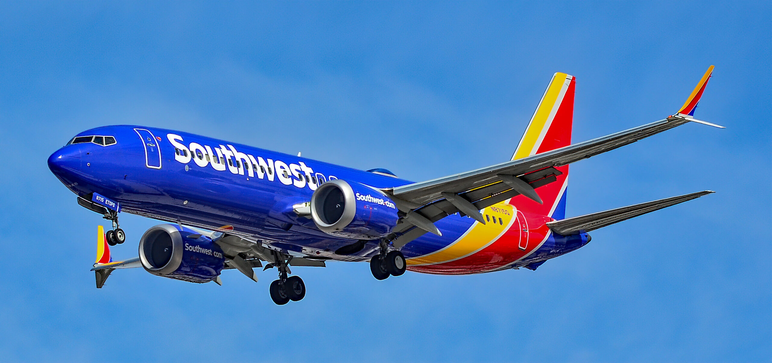 Southwest_Airlines_Boeing_737_Max-8