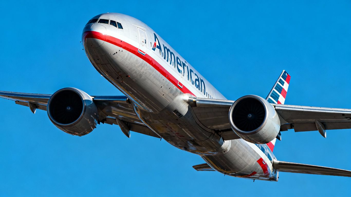 American Airlines 777-200 aircraft in flight